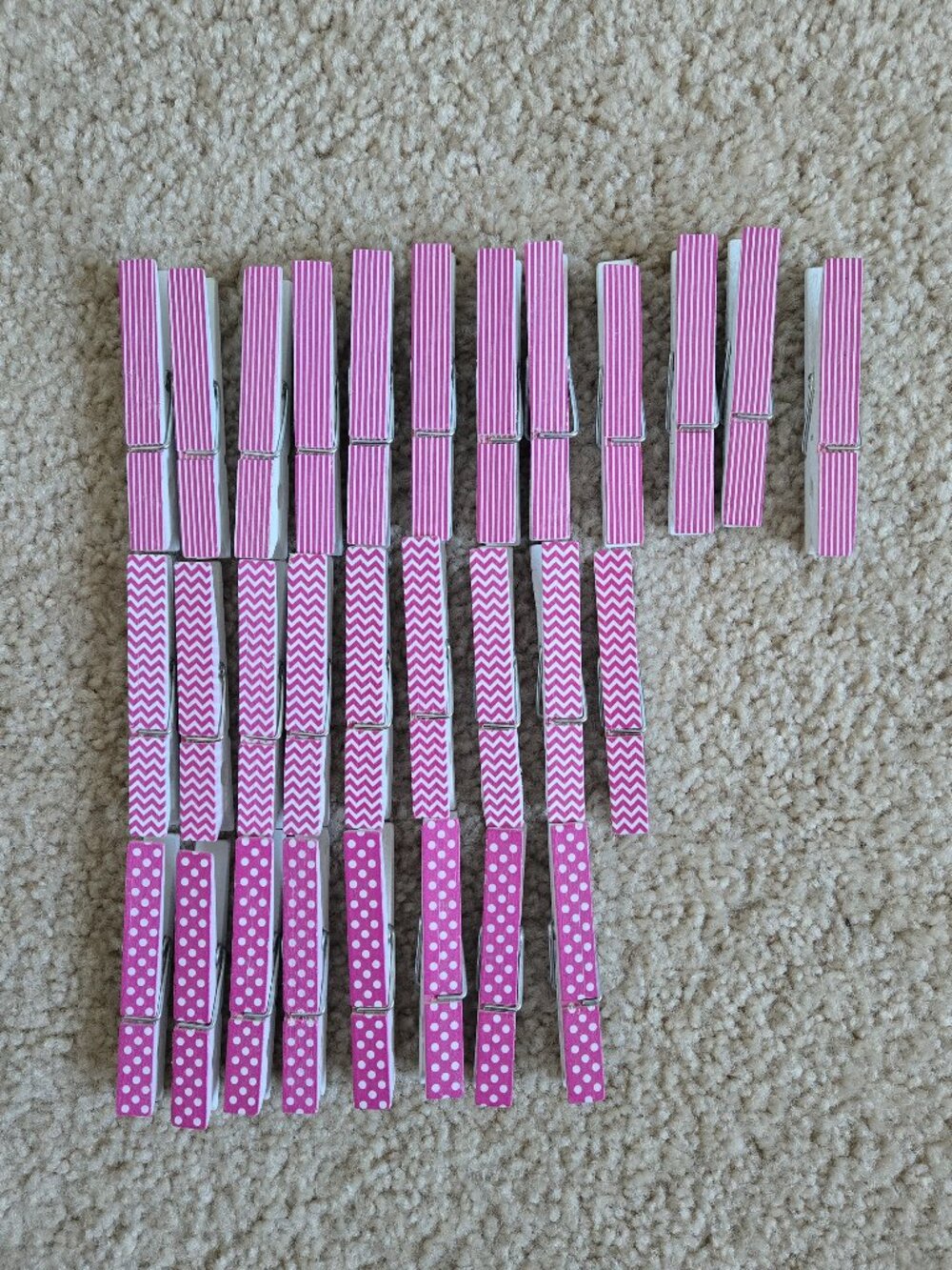 Pink decorative/ craft clothes pins